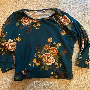 Handmade small shop lounge top